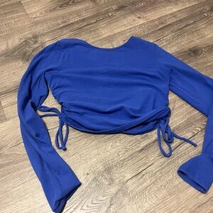 Hollister side ruched tee- LARGE DISCOUNT- LIKE NEW